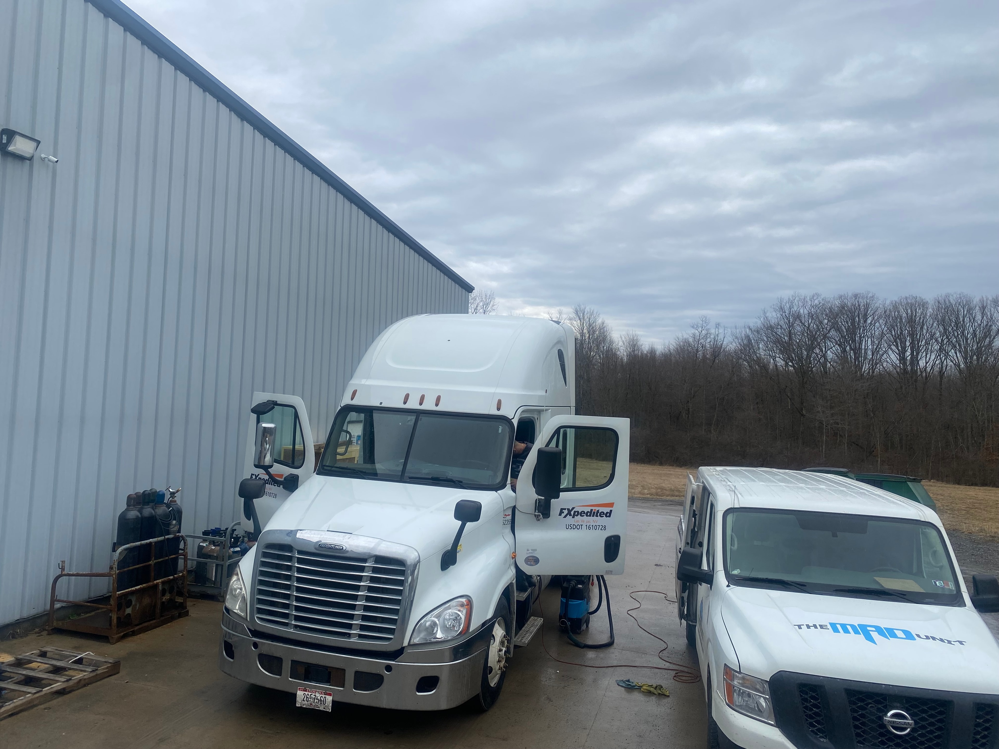 MAD Unit detailing FXpedited semi-truck front angle
